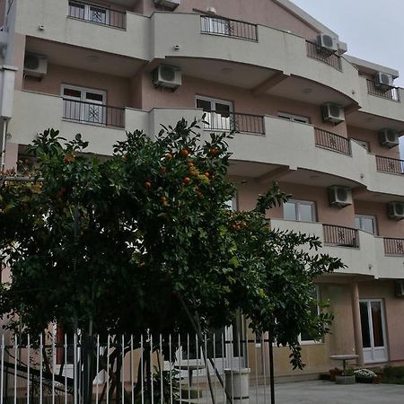 Guest House Zec Budva Bagian luar foto