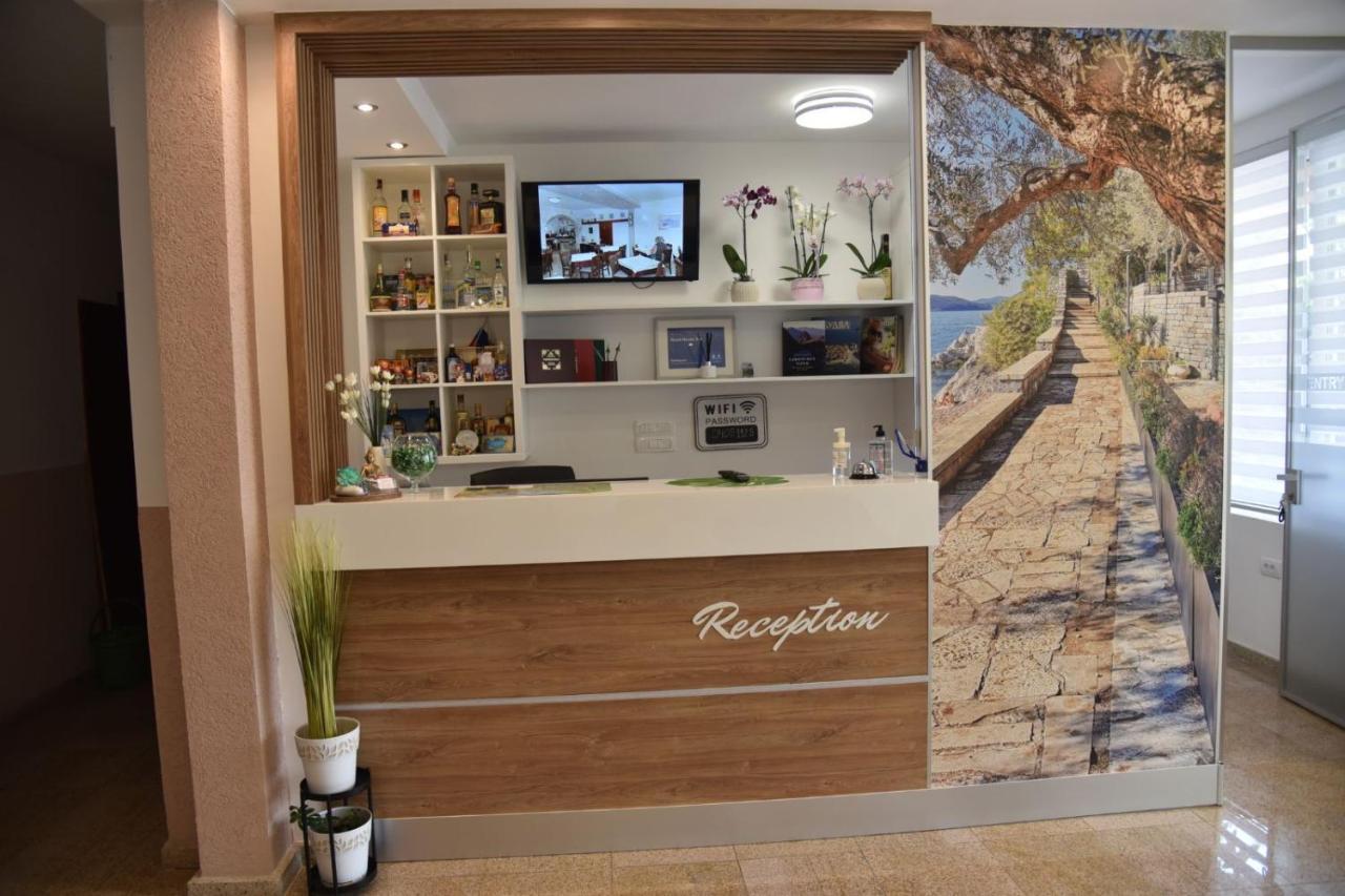 Guest House Zec Budva Bagian luar foto