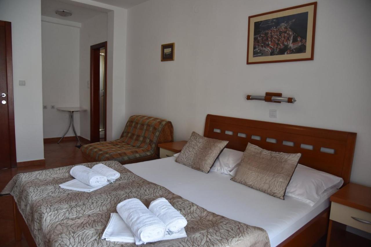 Guest House Zec Budva Bagian luar foto