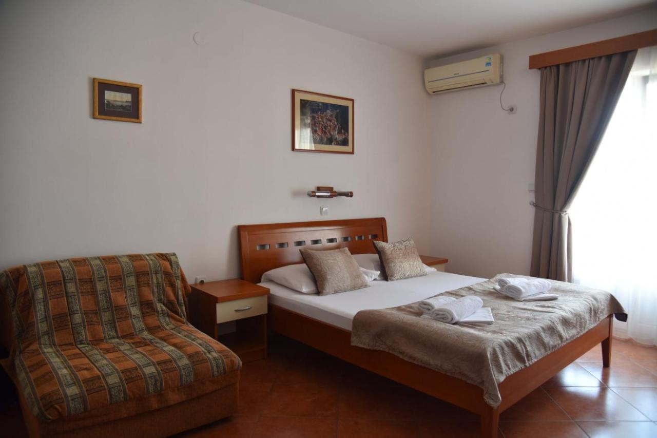 Guest House Zec Budva Bagian luar foto