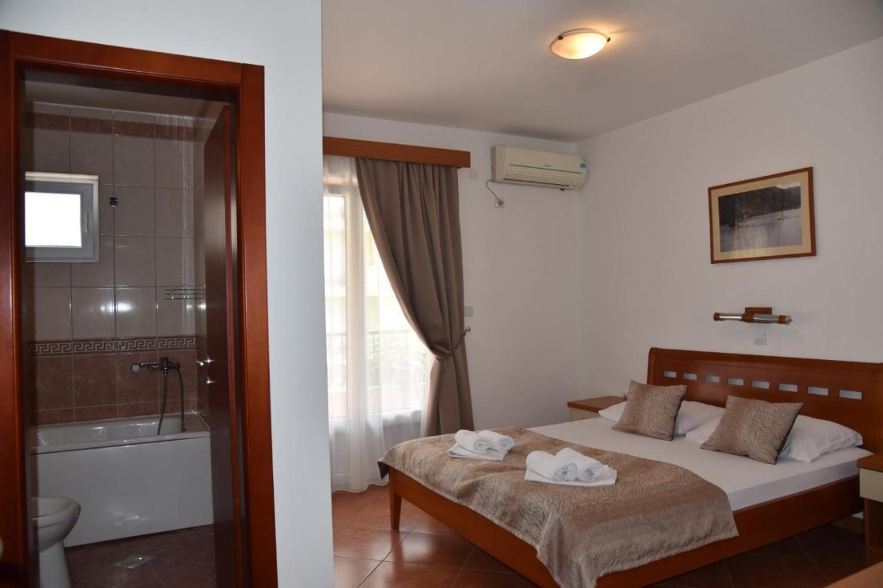 Guest House Zec Budva Bagian luar foto
