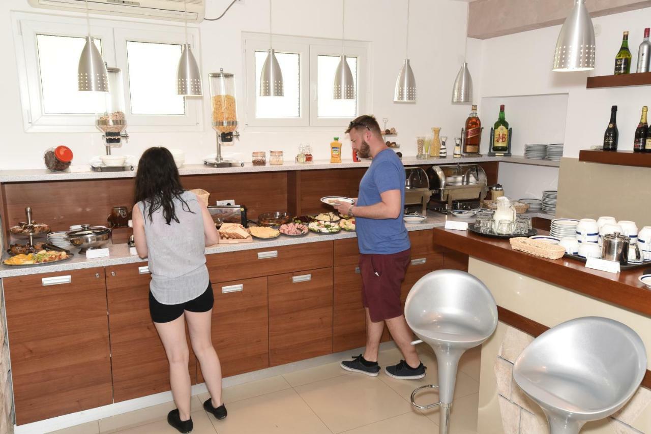 Guest House Zec Budva Bagian luar foto