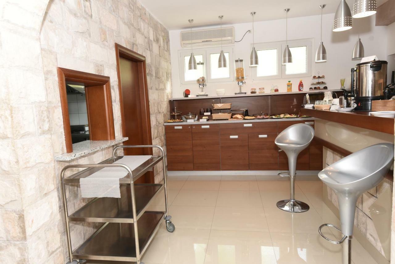 Guest House Zec Budva Bagian luar foto