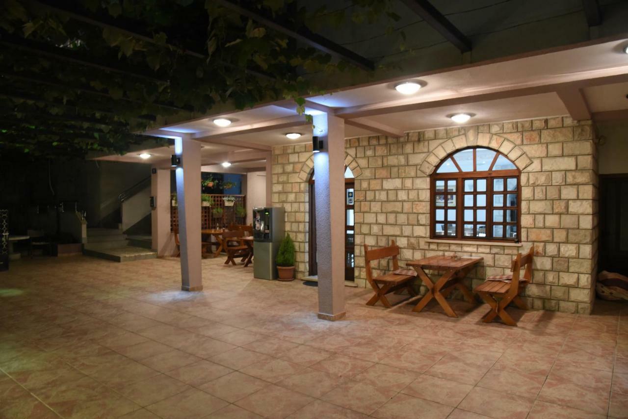 Guest House Zec Budva Bagian luar foto