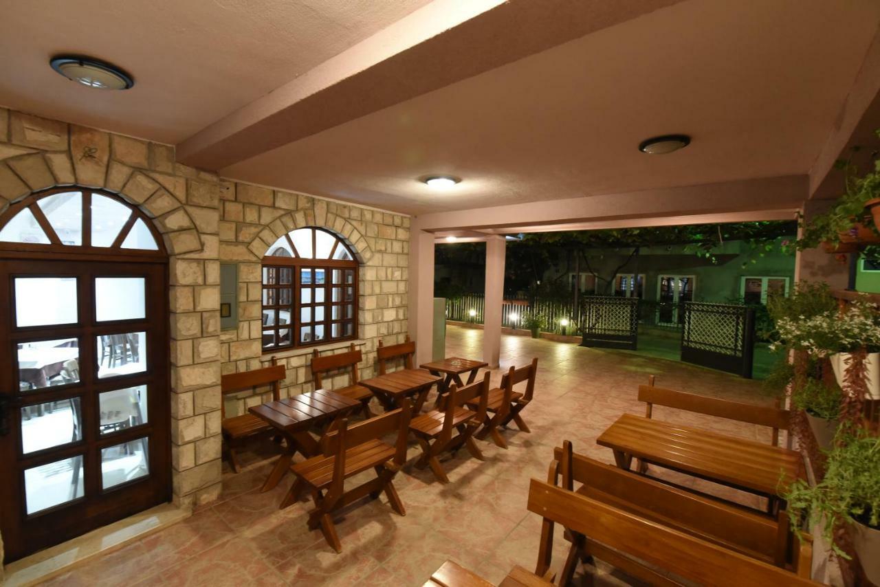 Guest House Zec Budva Bagian luar foto