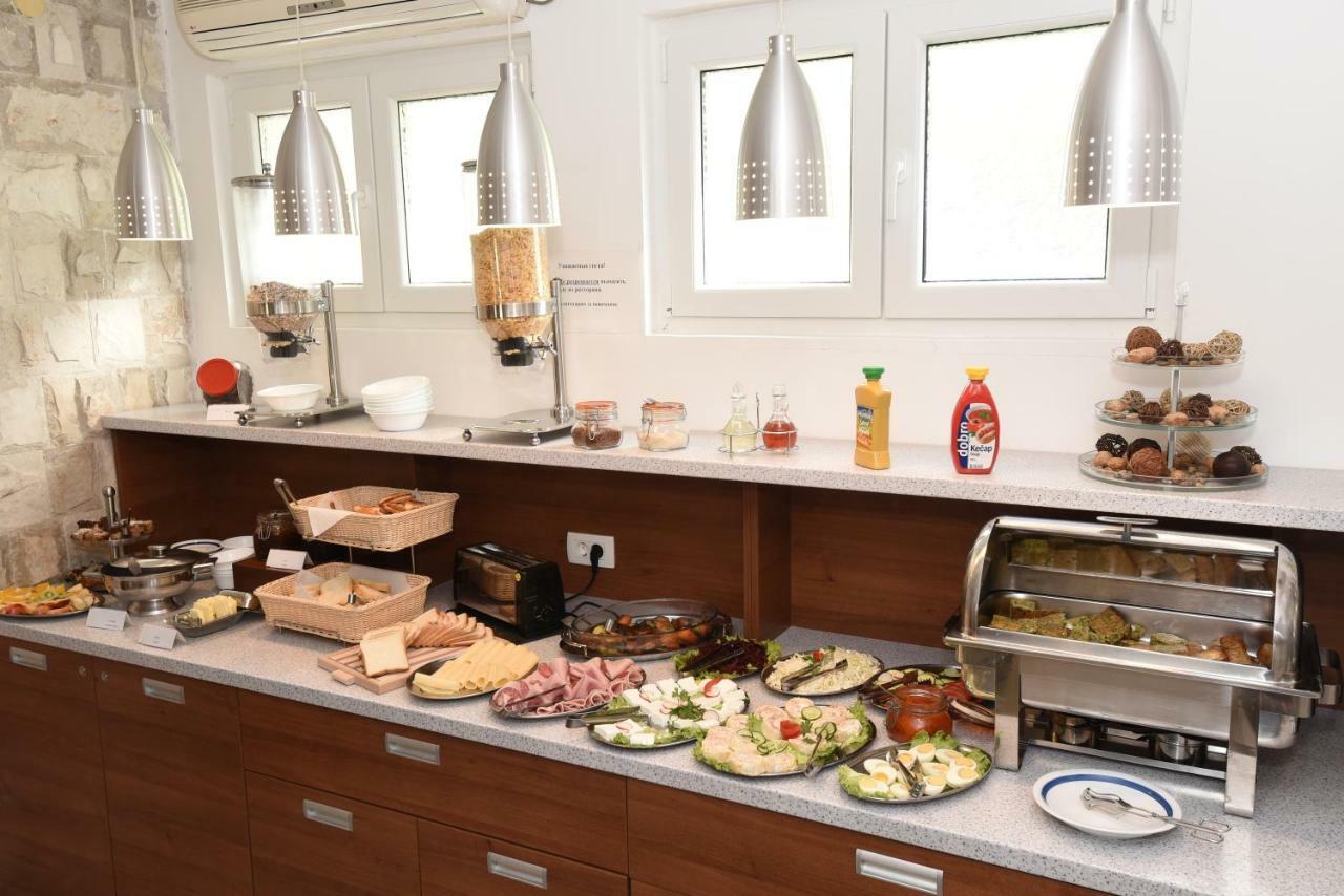 Guest House Zec Budva Bagian luar foto
