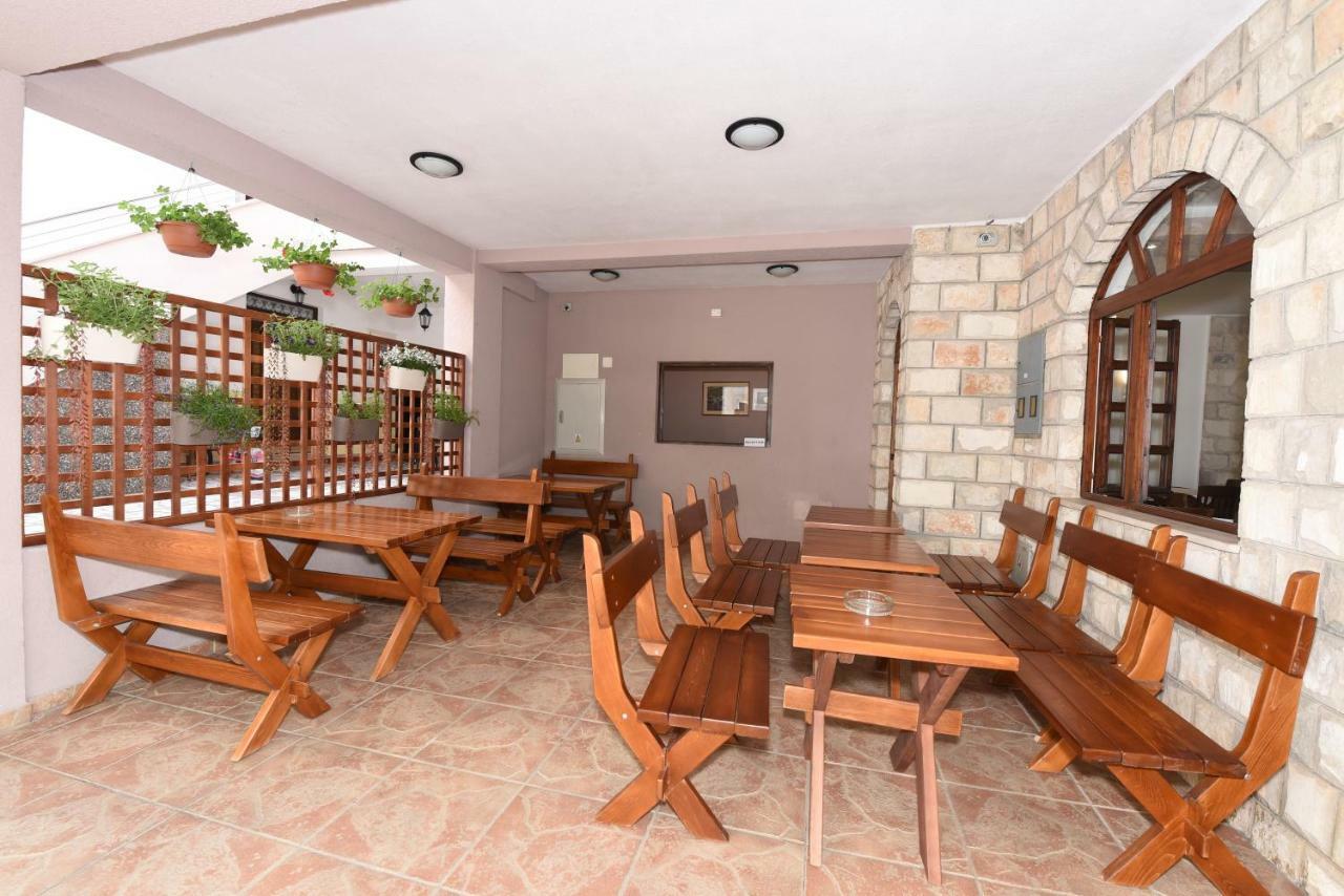 Guest House Zec Budva Bagian luar foto