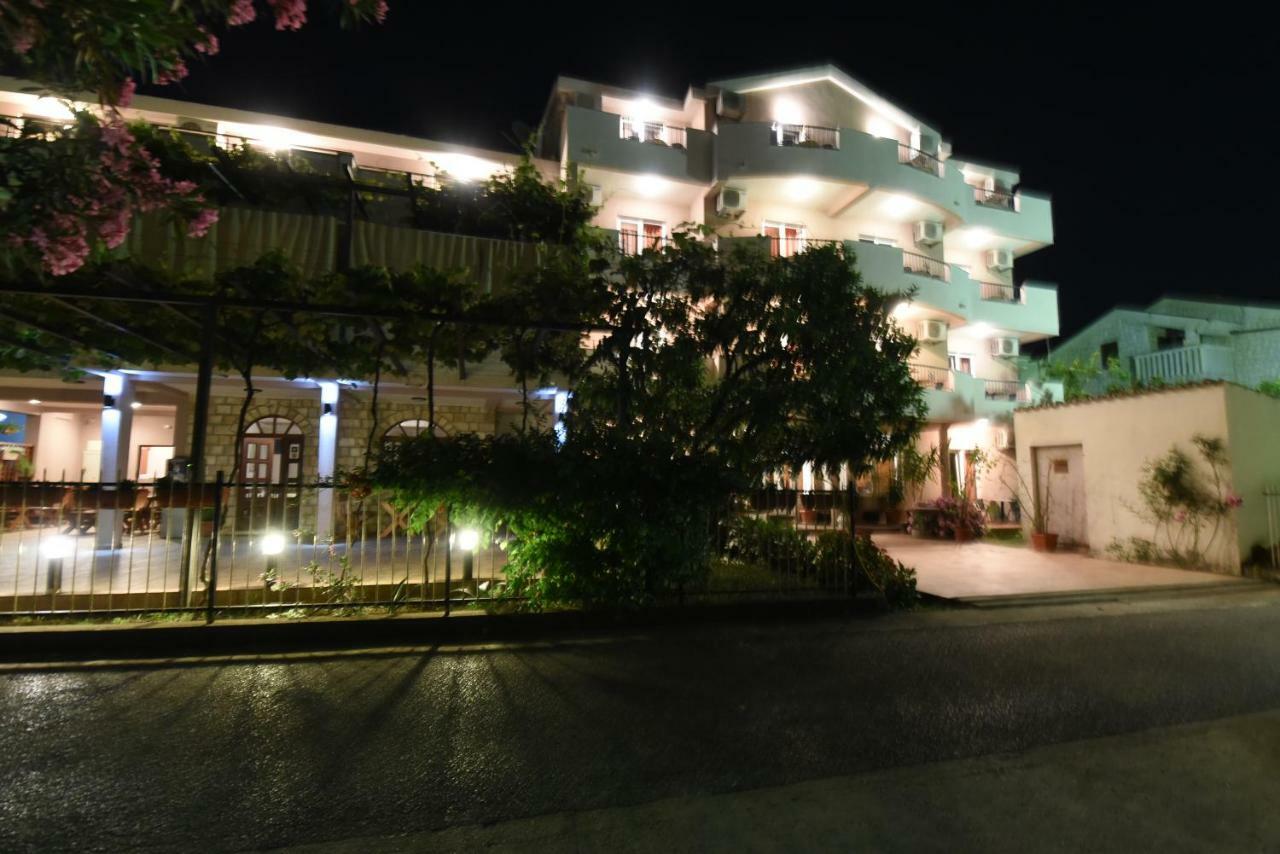 Guest House Zec Budva Bagian luar foto