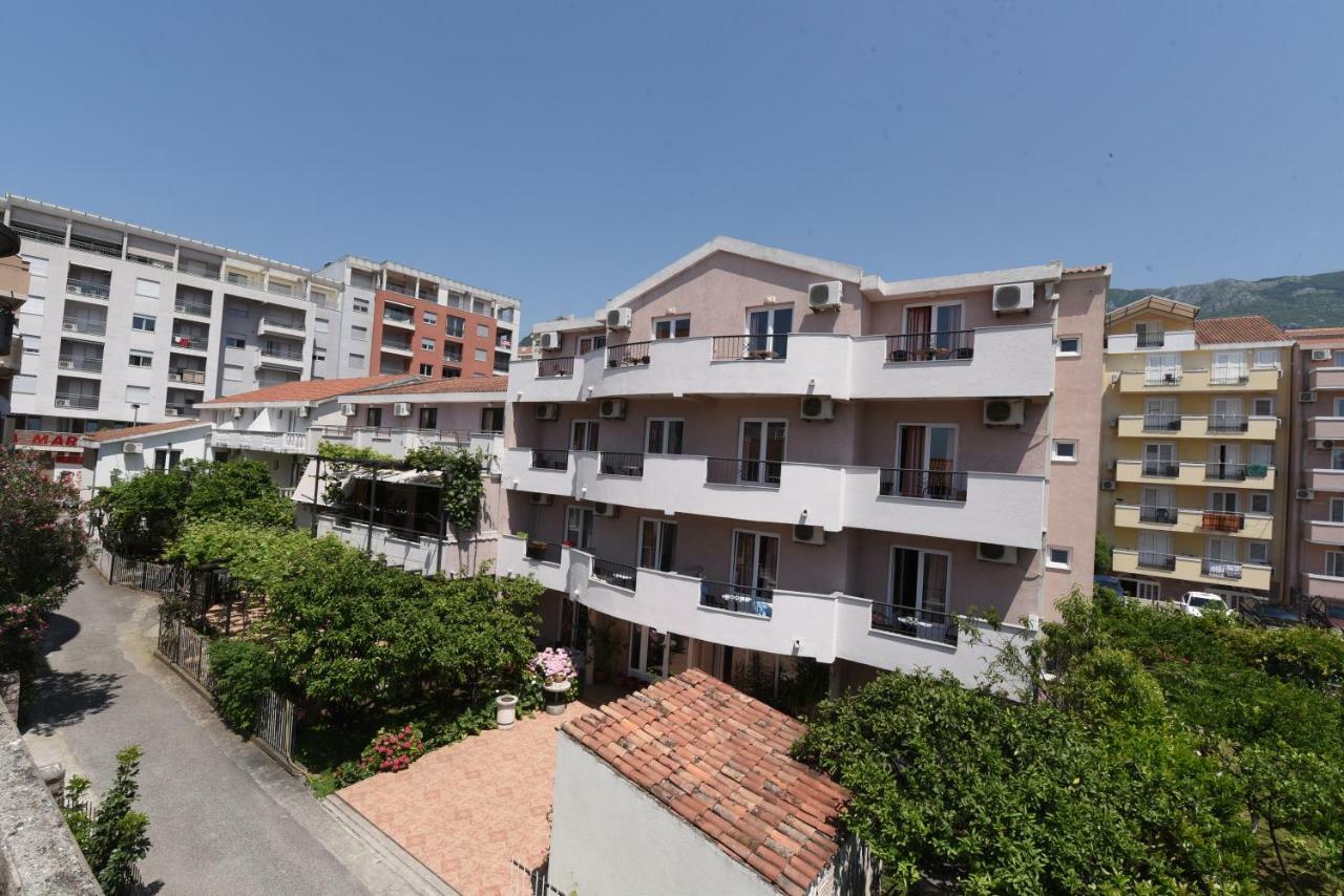 Guest House Zec Budva Bagian luar foto